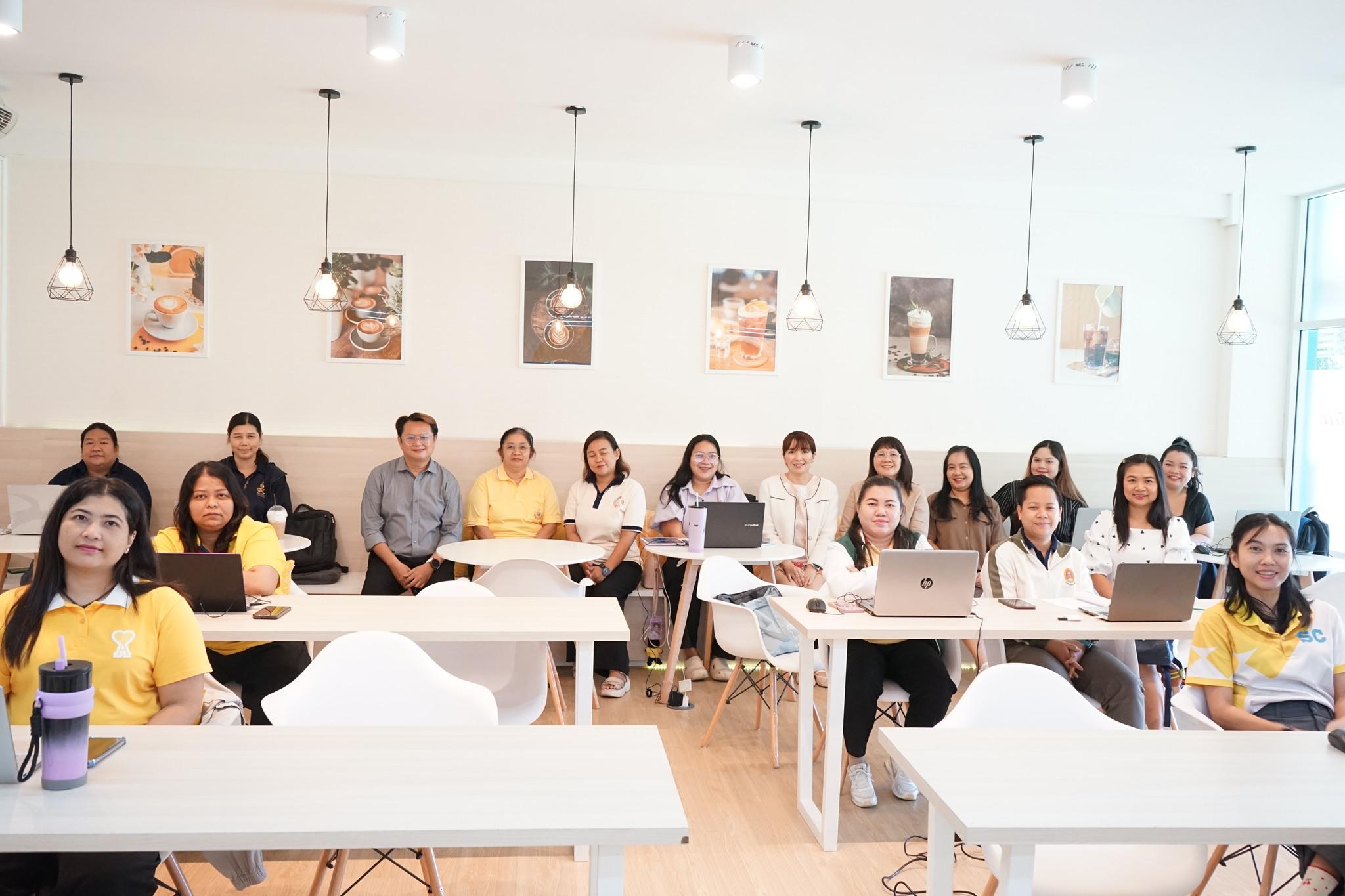 คณะวิทยาศาสตร์และเทคโนโลยี ได้จัดกิจกรรมพัฒนาสมรรถนะอาจารย์และบุคลากร (อบรมเชิงปฏิบัติการขอตำแหน่งสูงขึ้นประเภทวิชาชีพเฉพาะจากระดับปฏิบัติการเป็นชำนาญการ) - คณะวิทยาศาสตร์และเทคโนโลยี มหาวิทยาลัยราชภัฏวไลยอลงกรณ์ ในพระบรมราชูปถัมภ์ | VRU