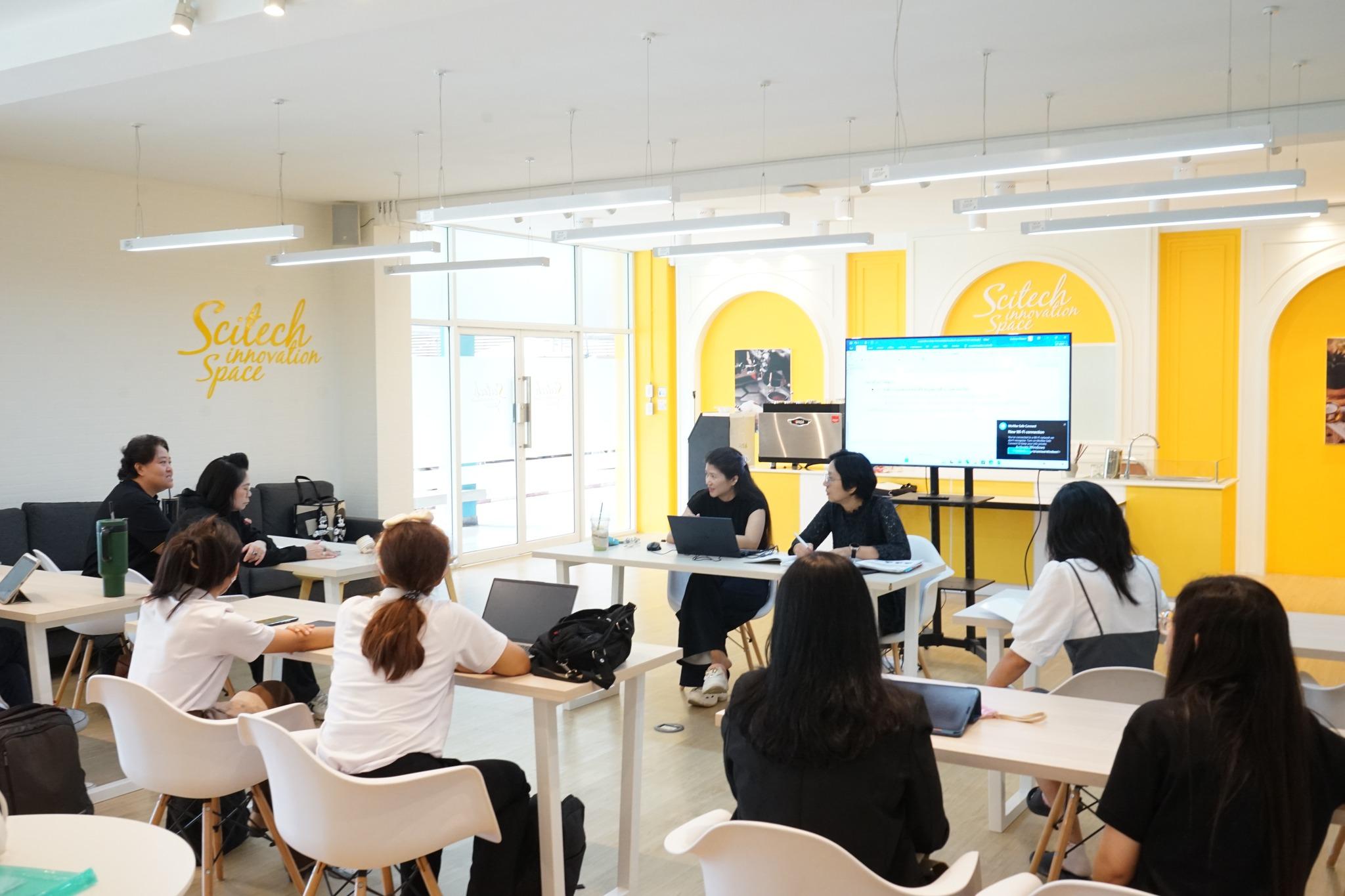 การประชุมคณะกรรมการดำเนินงาน EdPEx ระดับคณะ ร่วมกับคณะกรรมการหมวด 7 เพื่อให้เข้าใจถึงกระบวนการดำเนินงานของแต่ละหมวด และการเก็บข้อมูลในการเขียนรายงานผลการดำเนินงานในปีการศึกษา 2568 ต่อไป - คณะวิทยาศาสตร์และเทคโนโลยี มหาวิทยาลัยราชภัฏวไลยอลงกรณ์ ในพระบรมราชูปถัมภ์ | VRU